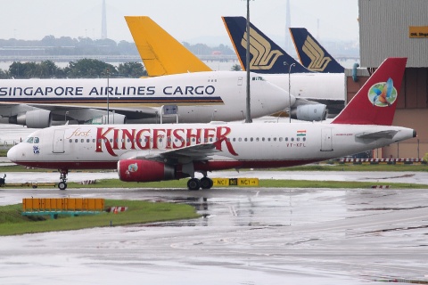 VT-KFL - A320-232 - Kingfisher Airlines - SIN - 31-01-2012
