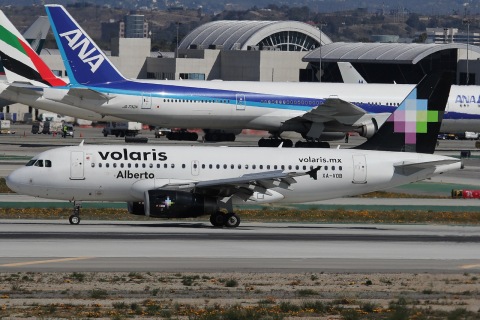 XA-VOB - A319-133 - Volaris - LAX - 04-03-2012