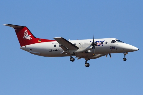 ZS-AAB - EMB-120RT - MEX _ Mozambique Express - JNB - 27-05-2012