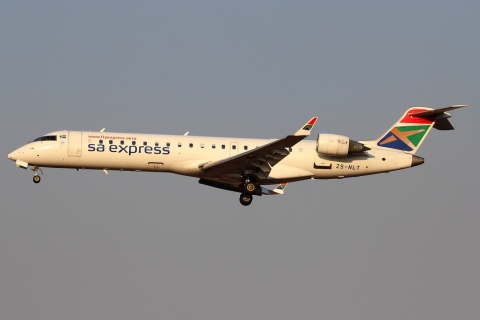 ZS-NLT - CRJ-701ER - South African Express Airways - JNB - 28-05-2012
