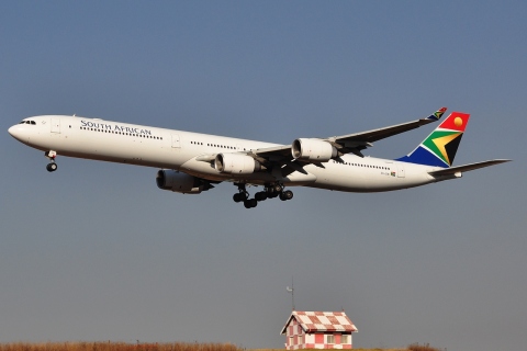 ZS-SNI - A340-642 - South African Airways - JNB - 25-05-2012