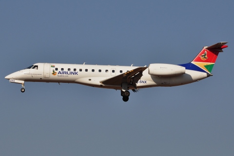 ZS-SNX - ERJ-135-LR - South African Airlink - JNB - 25-05-2012