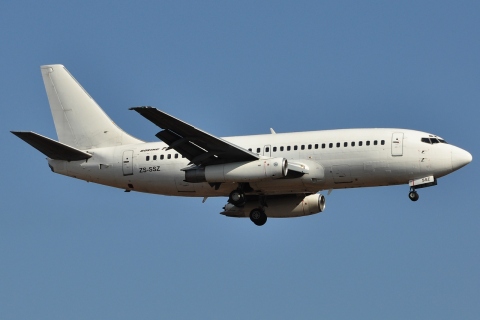 ZS-SSZ - 737-219 - Santaco Airlines - JNB - 25-05-2012
