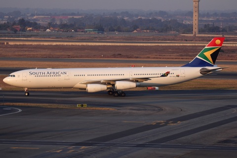 ZS-SXG - A340-313 - South African Airways - JNB - 26-05-2012