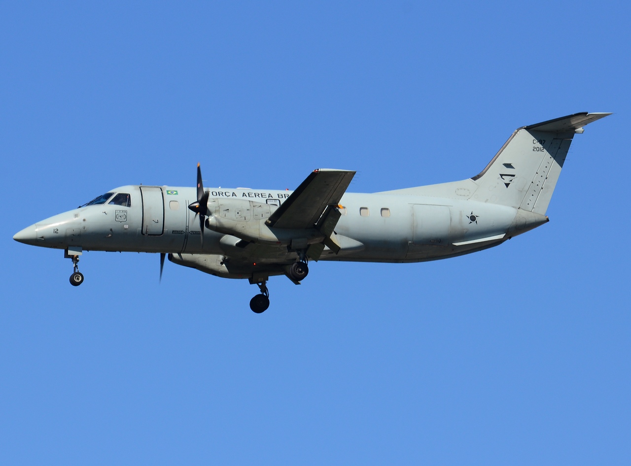 13-2012 - EMB-120 - Forca Aerea Brasil - GRU - 05-06-2013