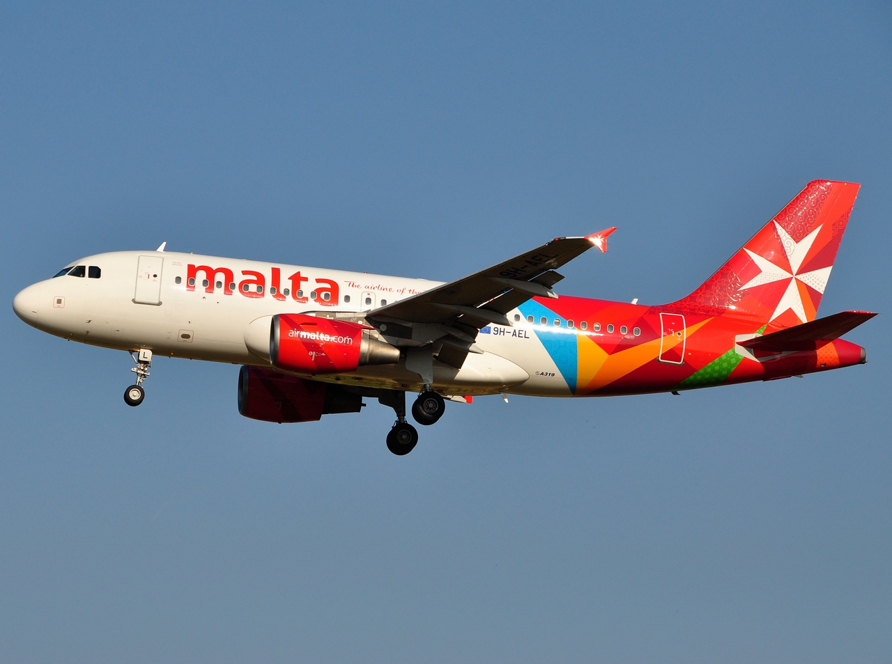 9H-AEL - A319-111 - Air Malta - BRU - 21-07-2013