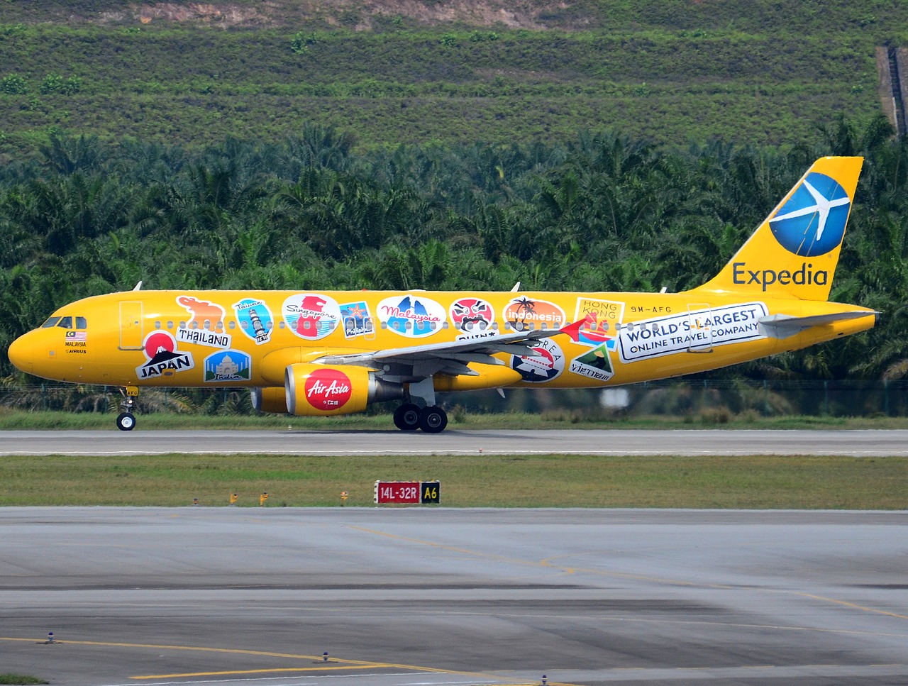9M-AFG - A320-216 - AirAsia - KUL - 26-01-2013
