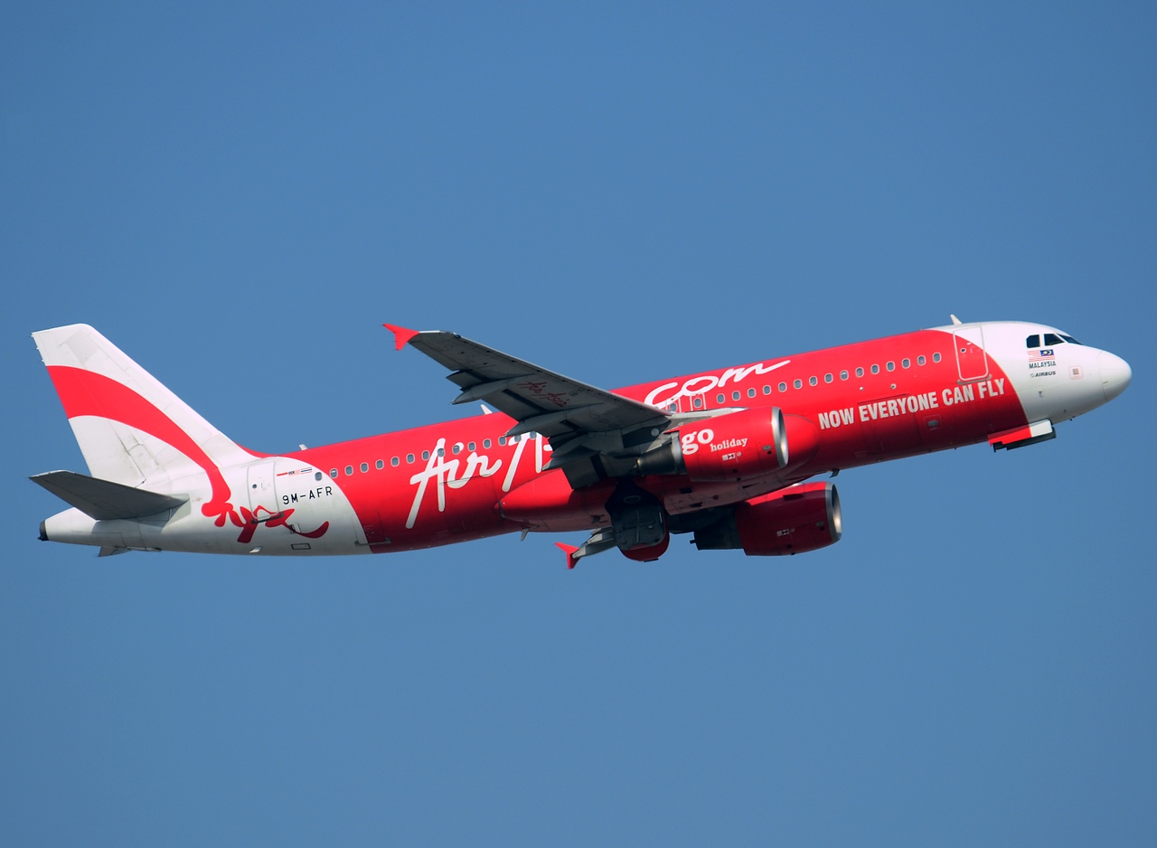 9M-AFR - A320-216 - AirAsia - HKG - 25-01-2013
