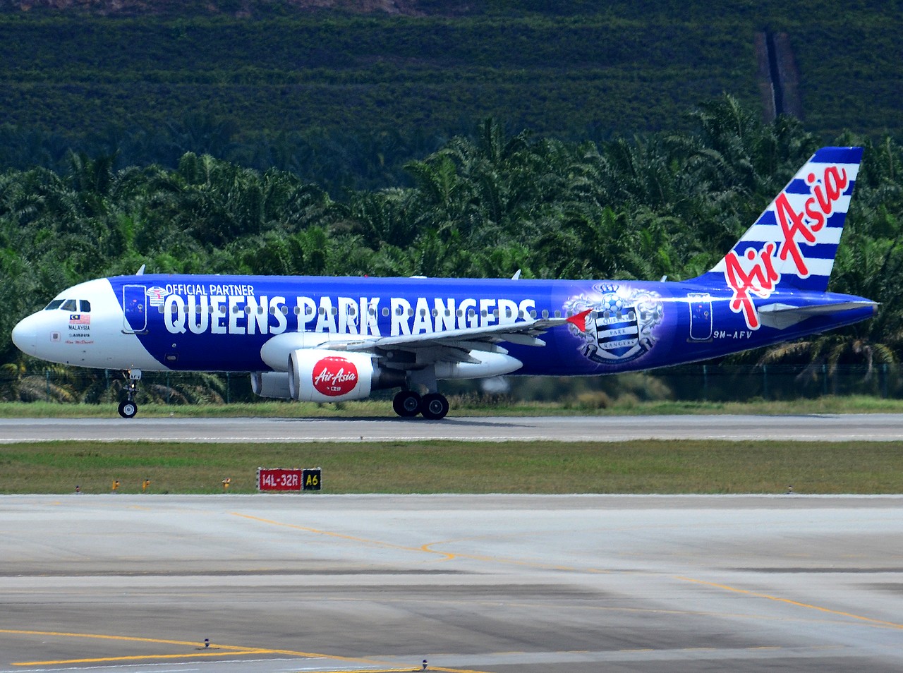 9M-AFV - A320-216 - AirAsia - KUL - 26-01-2013