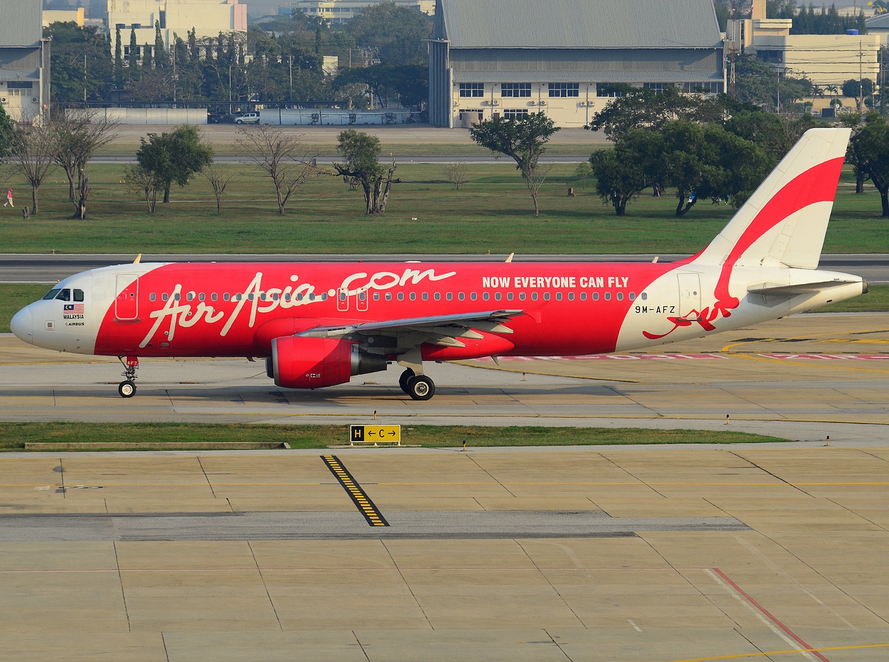 9M-AFZ - A320-216 - AirAsia - DMK - 04-02-2013
