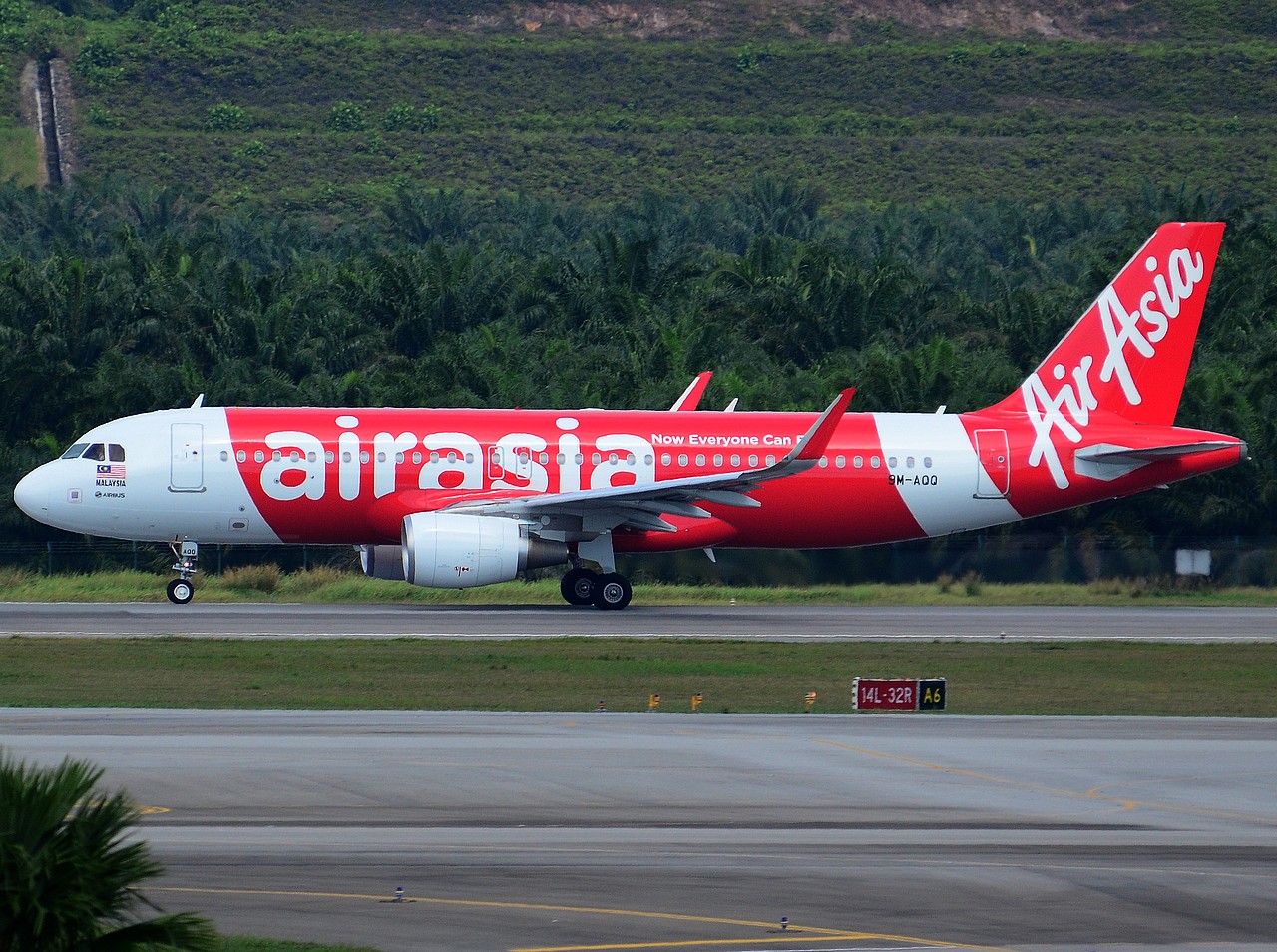 9M-AQQ - A320-216(WL) - AirAsia - KUL - 26-01-2013