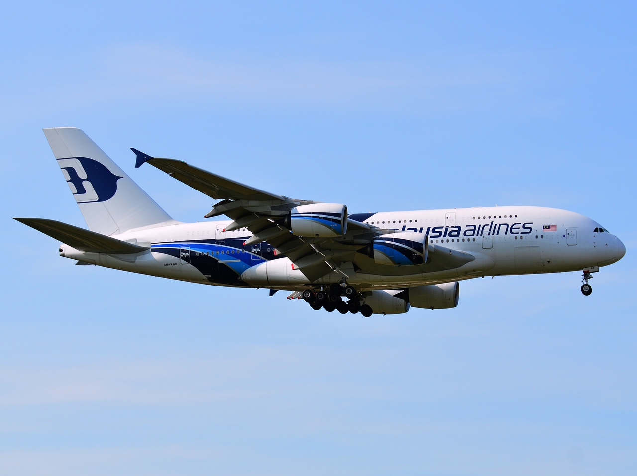9M-MNB - A380-841 - Malaysia Airlines - LHR - 11-07-2013
