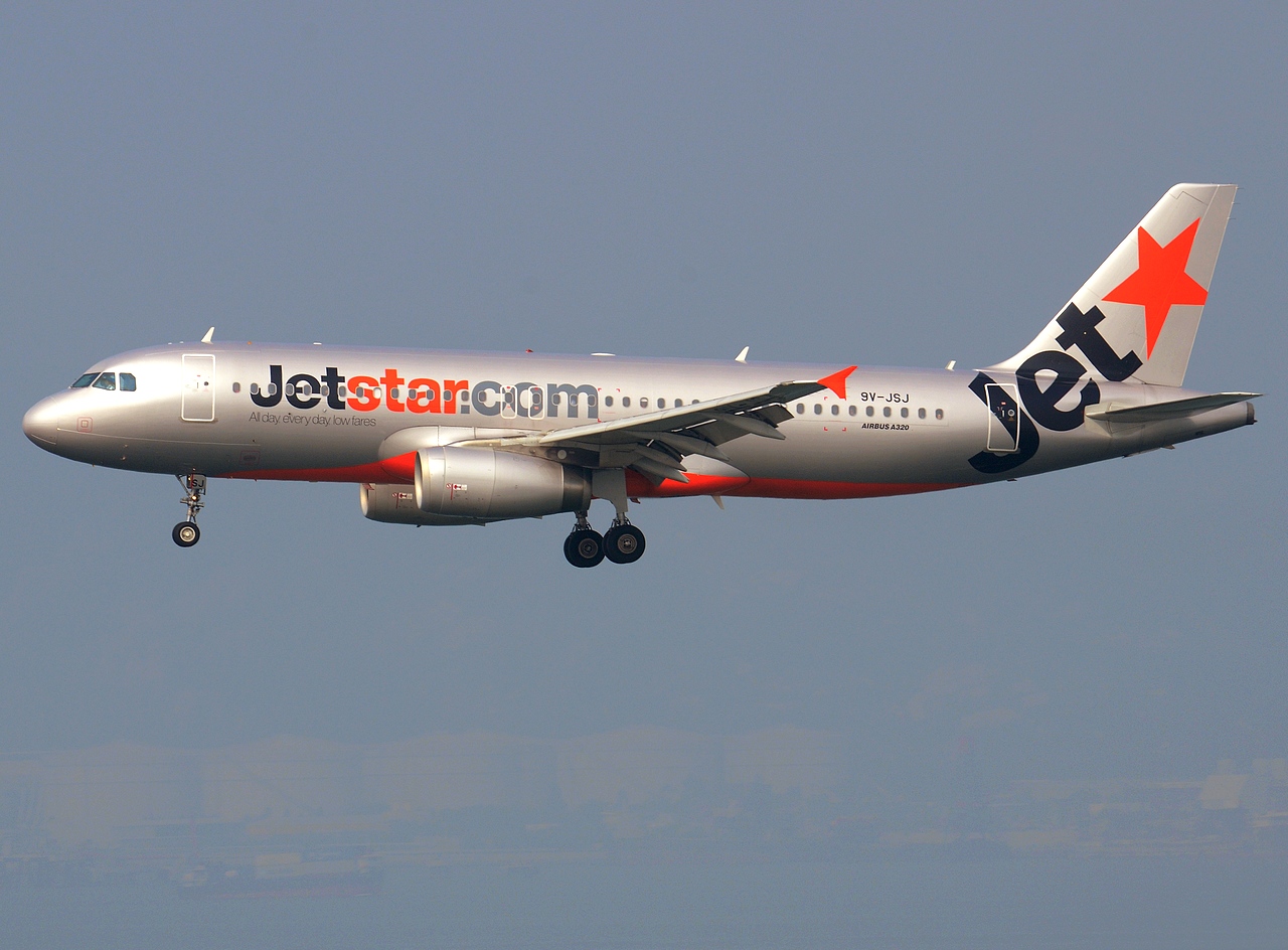 9V-JSJ - A320-232 - Jetstar Asia - HKG - 23-01-2013