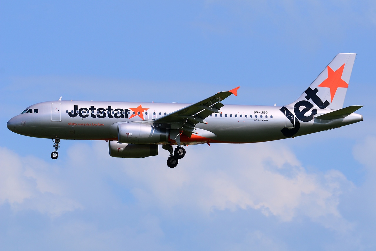 9V-SJO - A320-232 - Jetstar Asia - SIN - 27-01-2013
