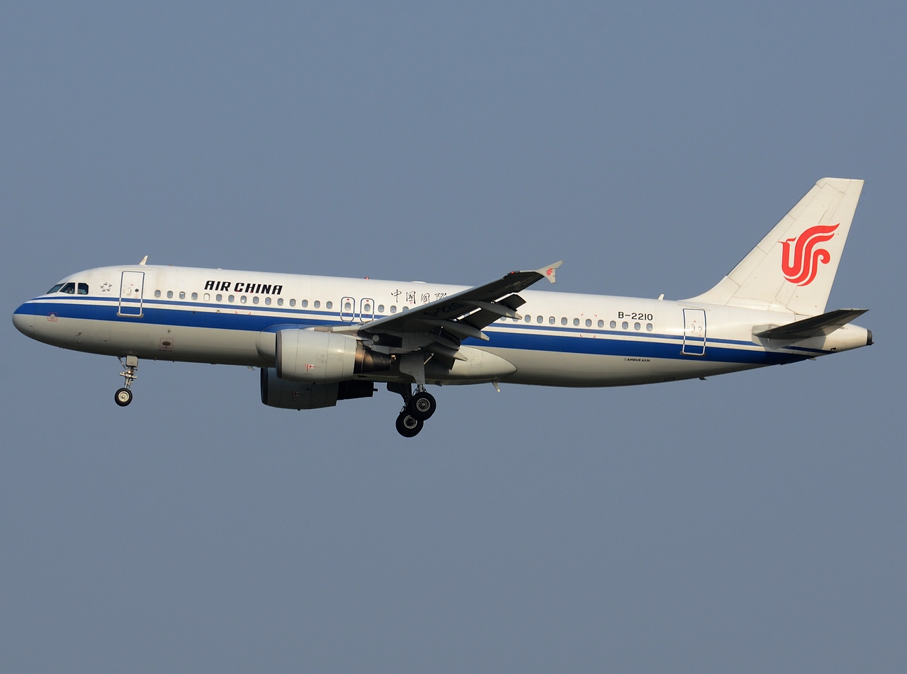 B-2210 - A320-214 - Air China - PEK - 21-09-2013