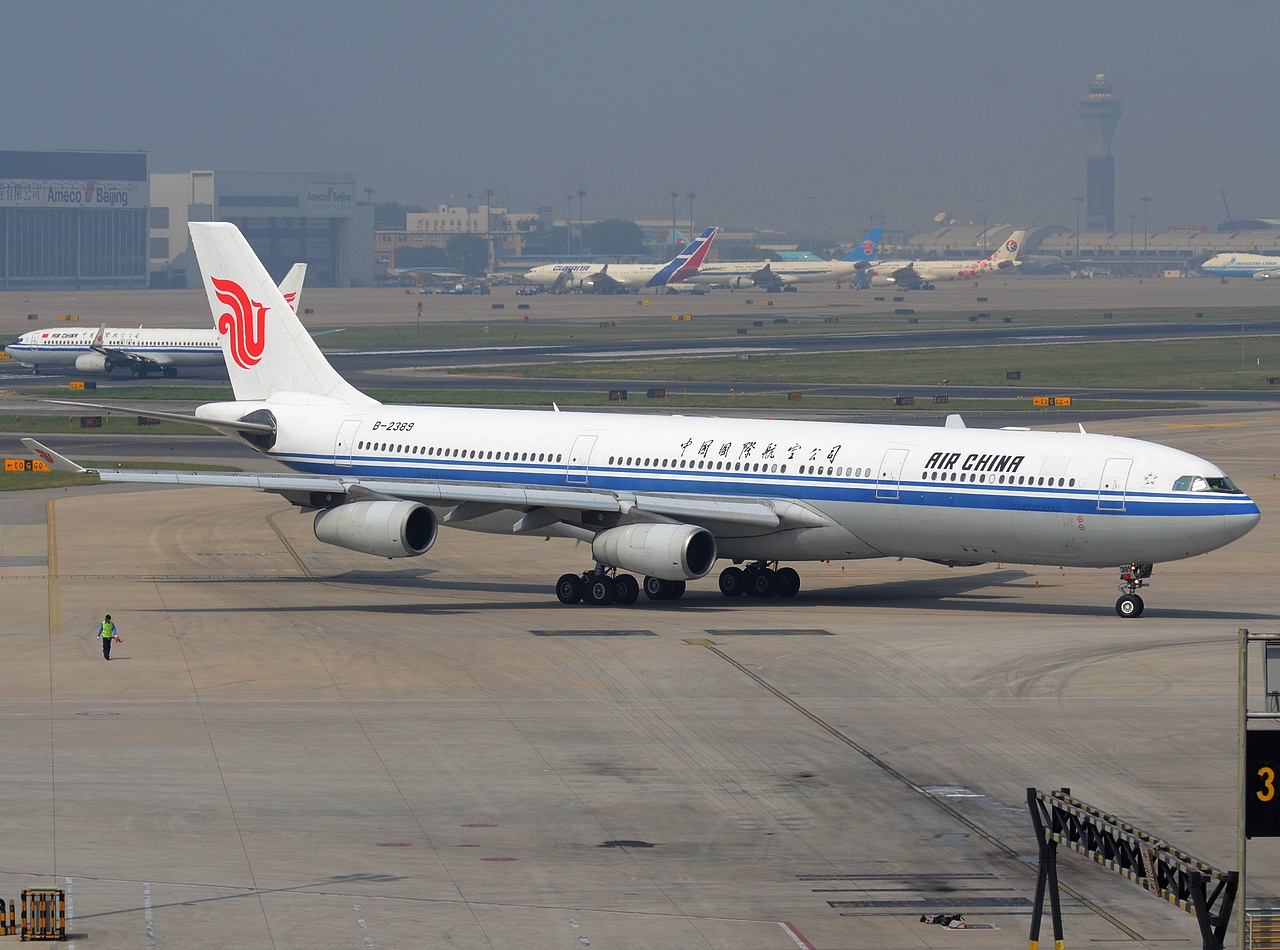 B-2359 - A320-214 - China Eastern Airlines - PEK - 21-09-2013