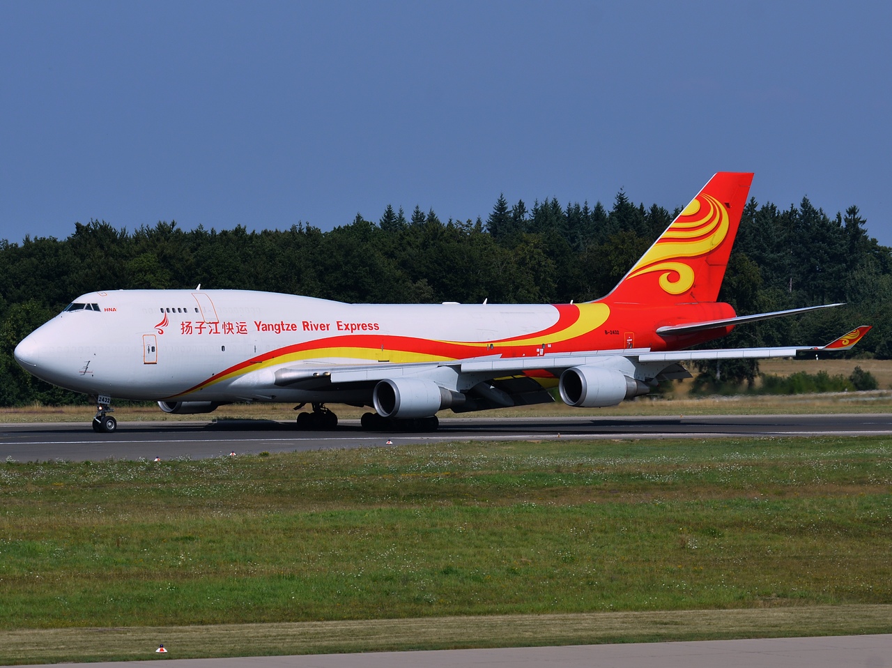 B-2422 - 747-4EVF(ER) - Yangtze River Express - HHN - 22-08-2013