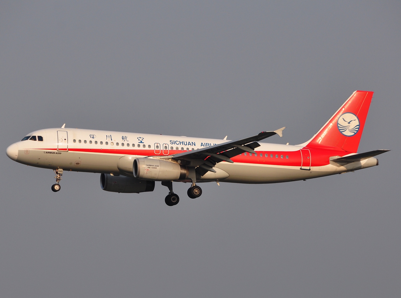B-6049 - A320-233 - Sichuan Airlines - PEK - 21-09-2013