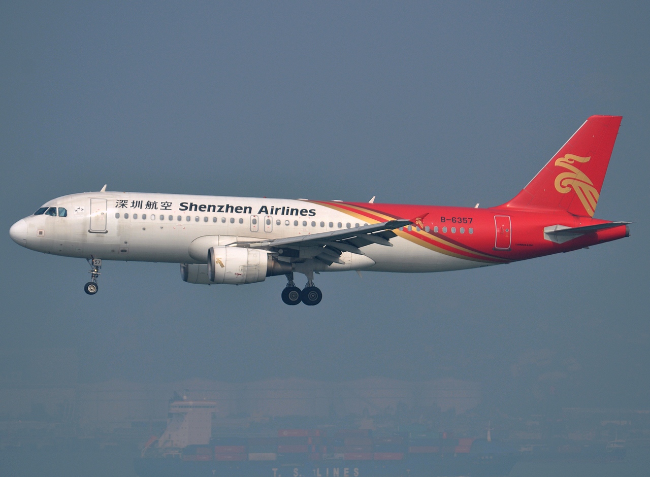 B-6357 - A320-214 - Shenzhen Airlines - HKG - 23-01-2013
