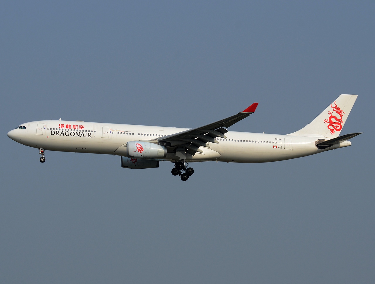 B-HWI - A330-343 - Dragonair - PEK - 21-09-2013