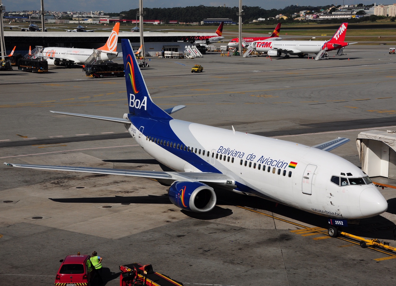 CP-2552 - 737-3M8 - Boliviana de Aviacion (BoA) - GRU - 06-06-2013