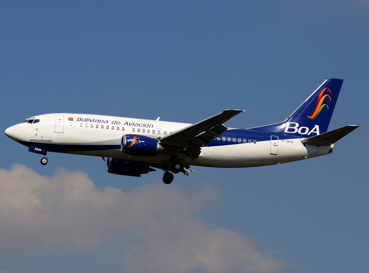 CP-2640 - 737-382 - Boliviana de Aviacion (BoA) - GRU - 08-06-2013