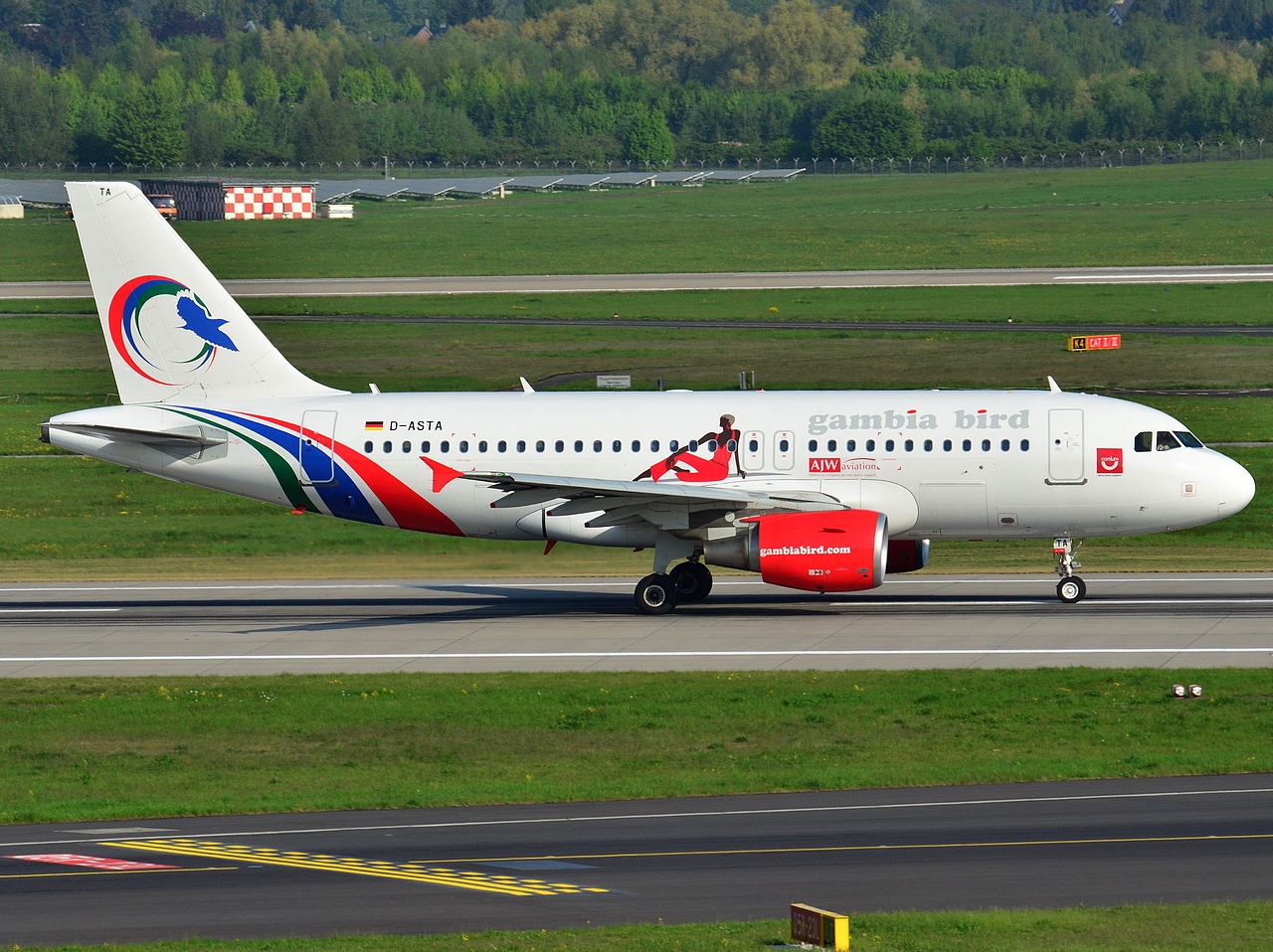 D-ASTA - A319-112 - Germania - DUS - 06-05-2013