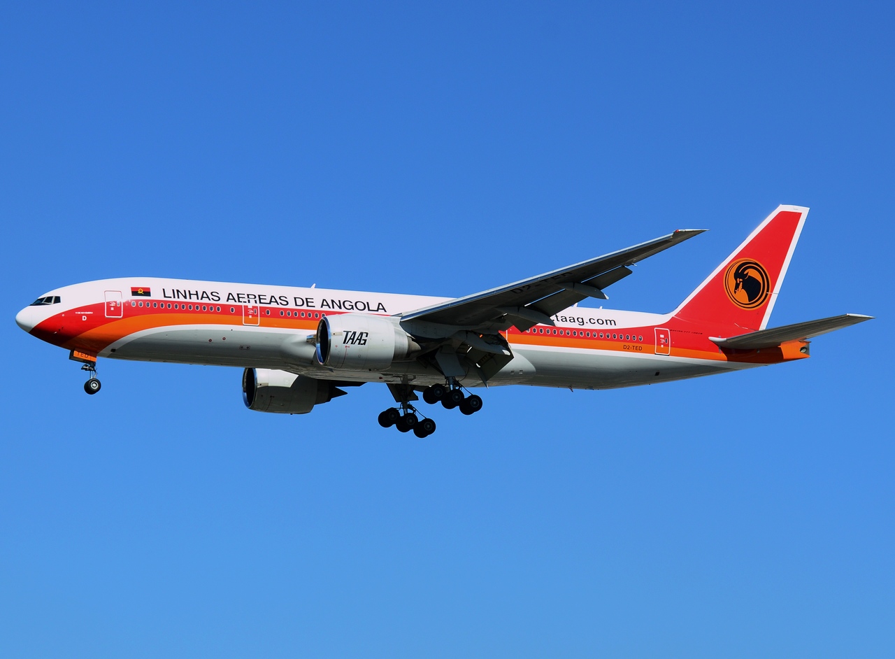 D2-TED - 777-2M2(ER) - TAAG _ Linhas Aereas de Angola Airlines - GRU - 05-06-2013