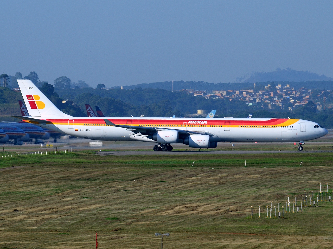 EC-JCZ - A340-642 - Iberia - GRU - 05-06-2013