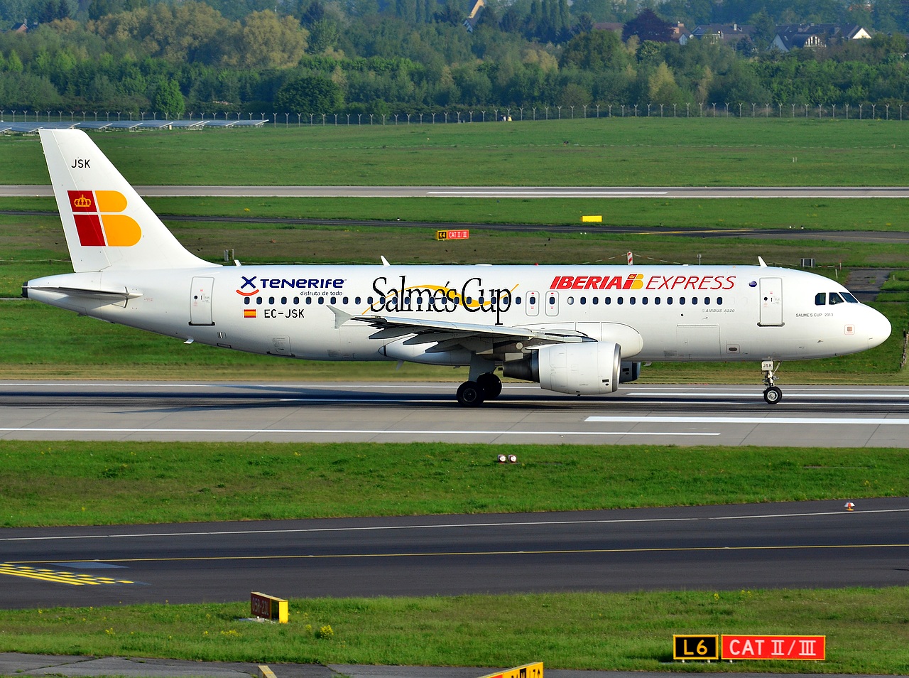 EC-JSK - A320-214 - Iberia Express - DUS - 06-05-2013b