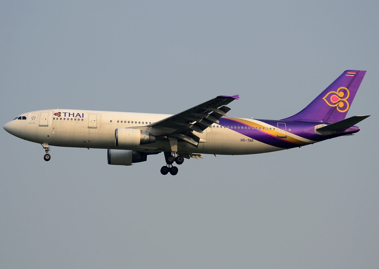 HS-TAR - A300B4-622R - Thai Airways International - BKK - 01-02-2013