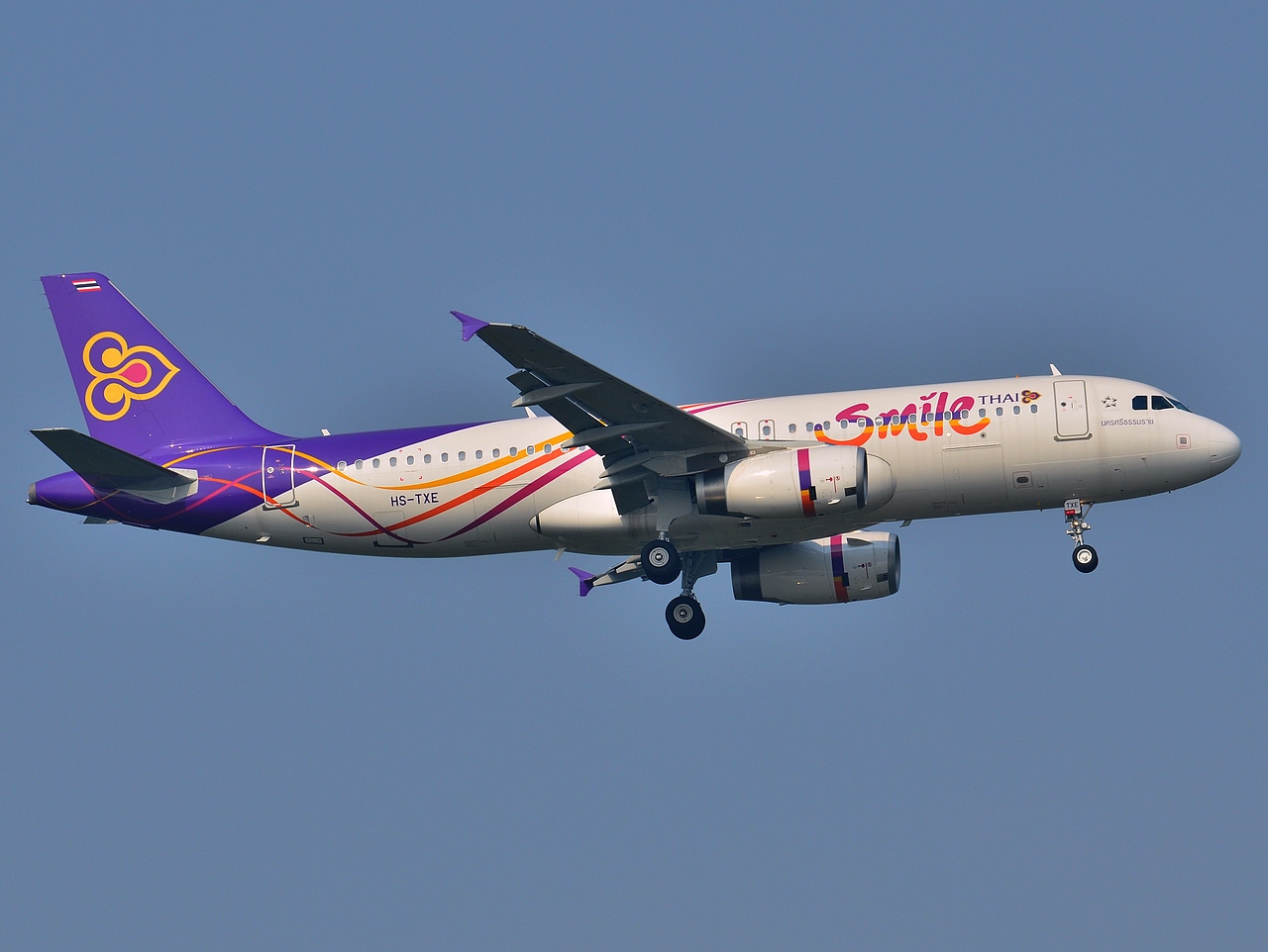 HS-TXE - A320-232 - Thai Smile - BKK - 01-02-2013