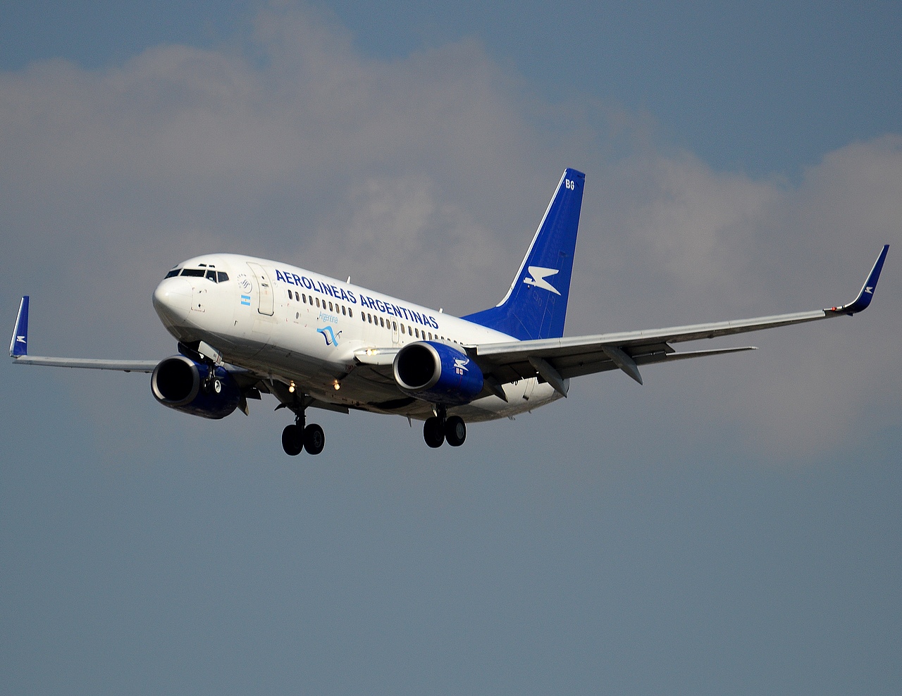 LV-CBG - 737-73V(WL) - Aerolineas Argentinas - GRU - 07-06-2013