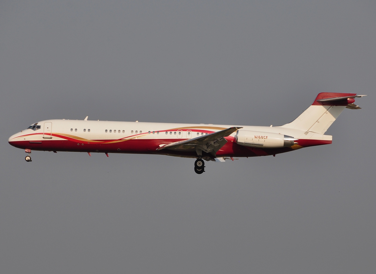 N168CF - MD-87 - Sunrider Corporation - PEK - 21-09-2013