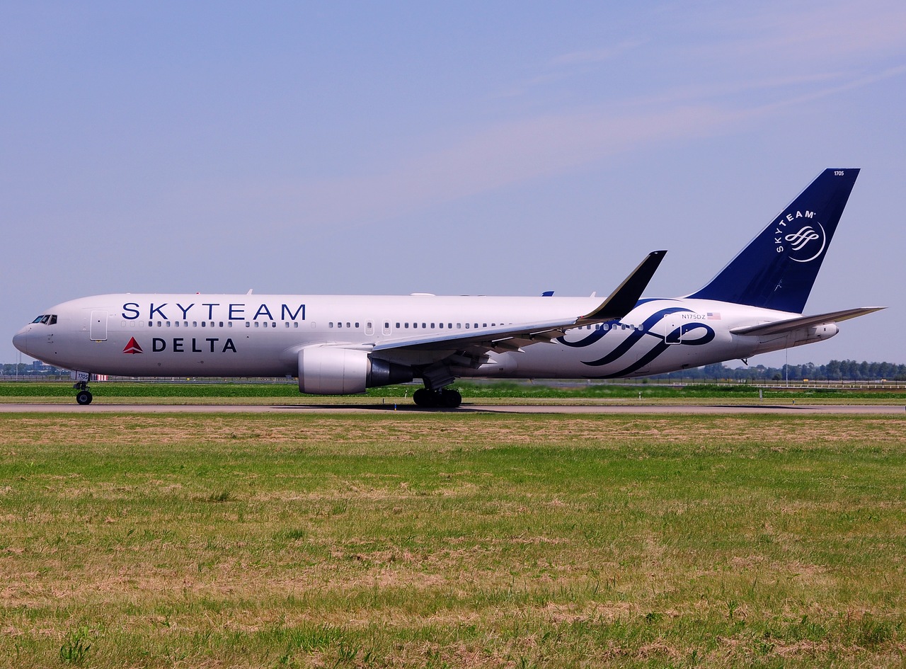 N175DZ - 767-332(ER)(WL) - Delta Air Lines - AMS - 07-07-2013b
