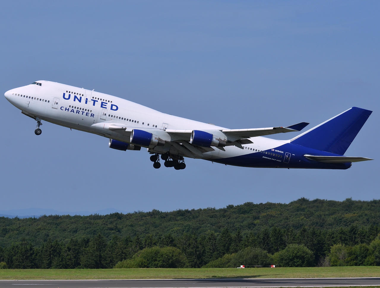 N194UA - 747-422 - United Charters - HHN - 22-08-2013d