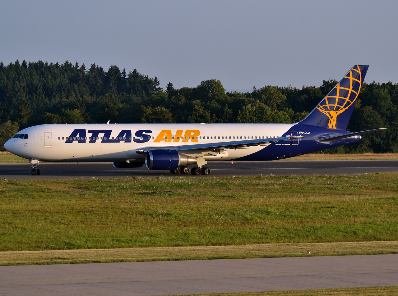 N640GT - 767-3S1(ER) - Atlas Air - HHN - 22-08-2013