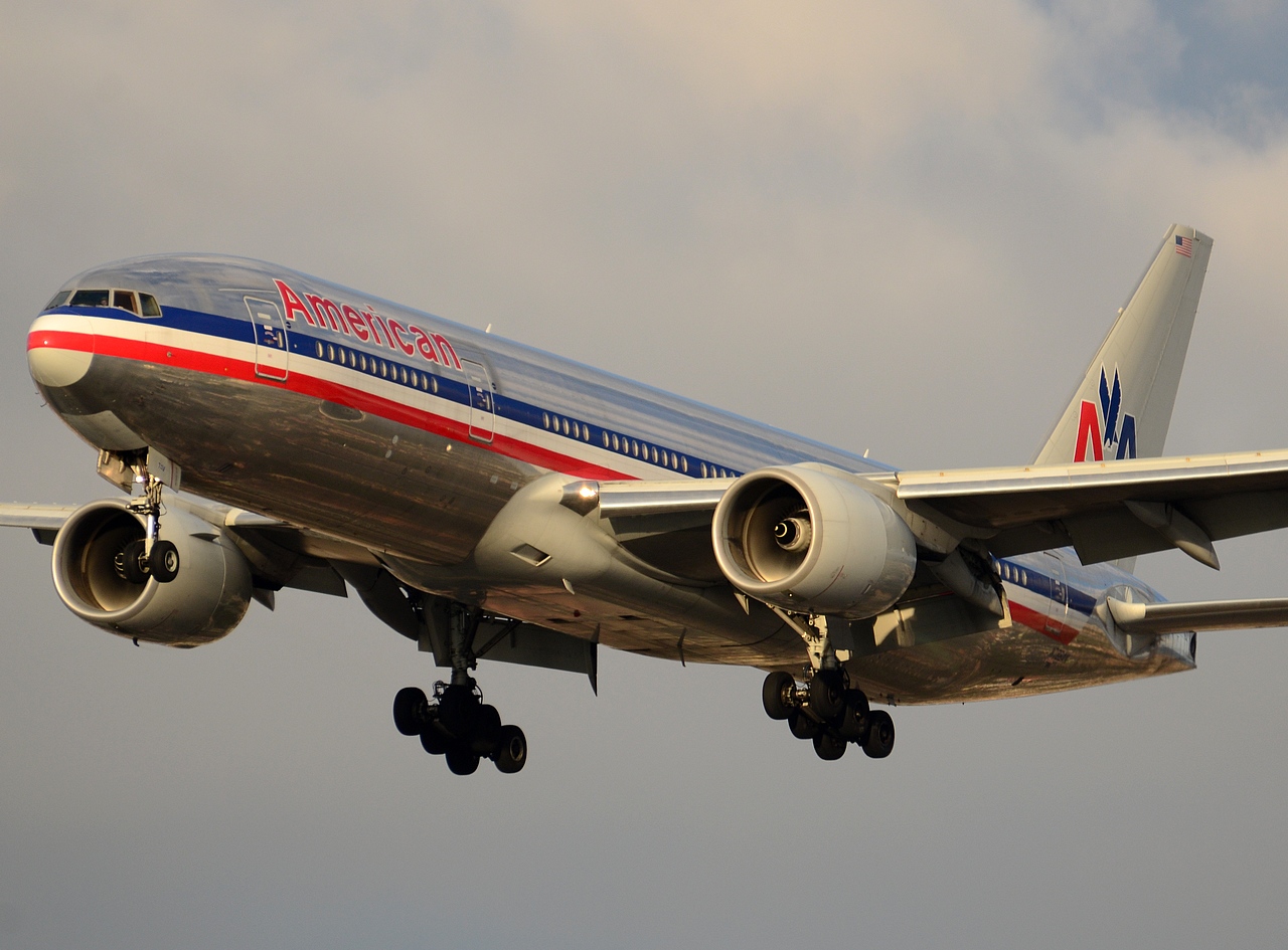 N788AN - 777-223(ER) - American Airlines - GRU - 05-06-2013