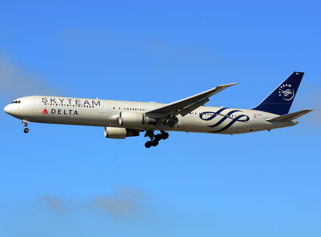 N844MH - 767-432(ER) - Delta Air Lines - GRU - 05-06-2013