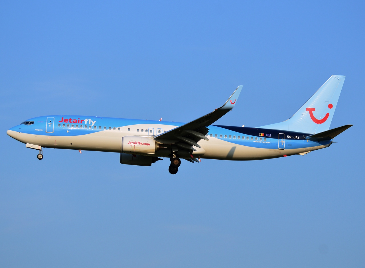 OO-JAY - 737-8K5(WL) - JetairFly - BRU - 09-07-2013