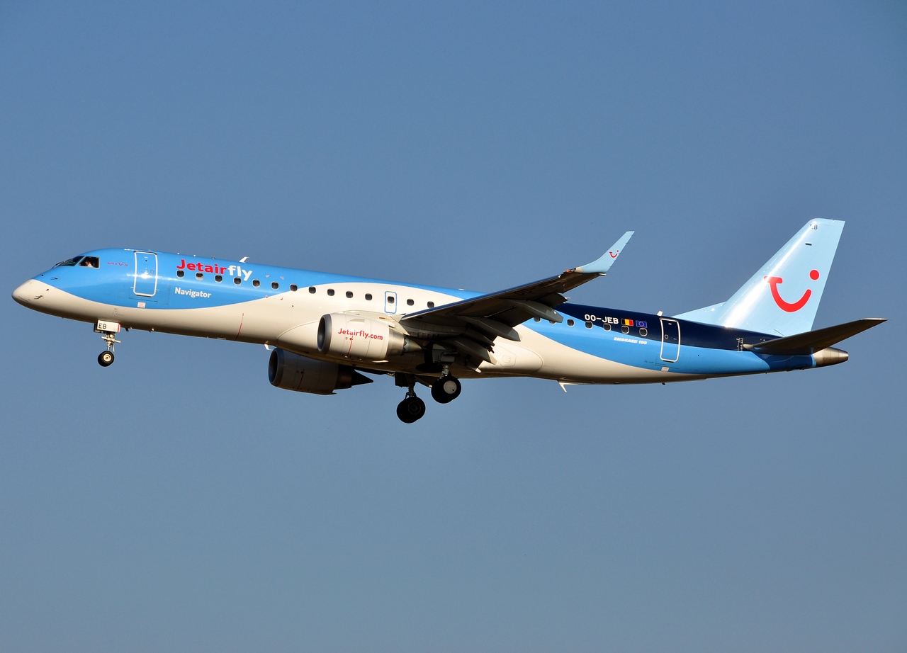 OO-JEB - ERJ-190STD (ERJ-190-100) - JetairFly - BRU - 21-07-2013