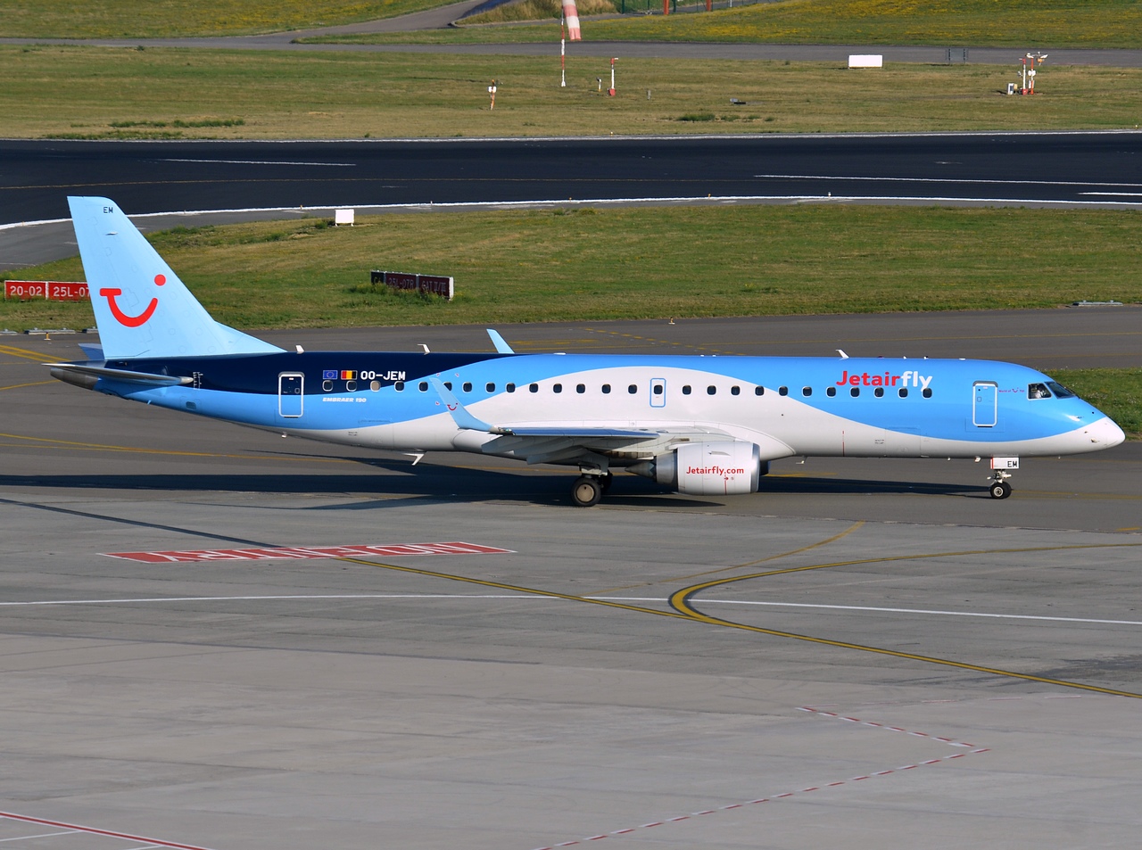OO-JEM - ERJ-190STD (ERJ-190-100) - JetairFly - BRU - 23-08-2013