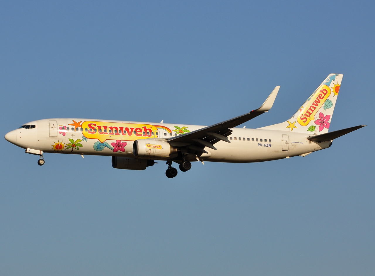 PH-HZW - 737-8K2(WL) - Transavia - BRU - 21-07-2013