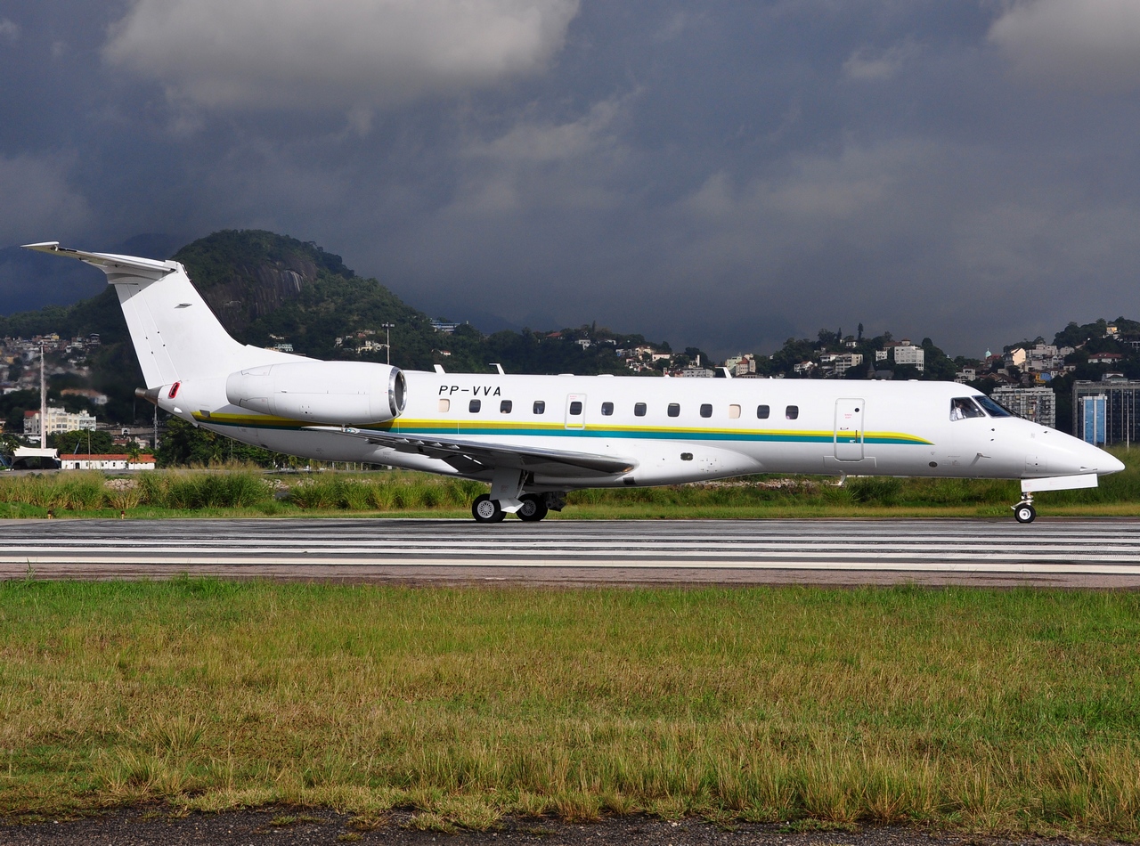 PP-VVA - ERJ-135LR - Companhia Vale do Rio Doce - SDU - 04-06-2013
