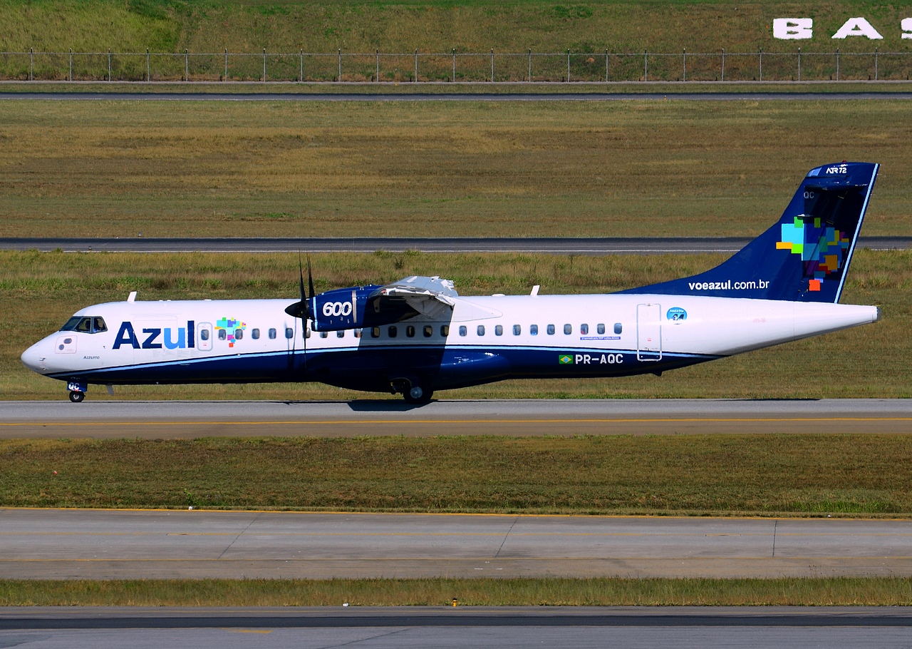 PR-AQC - ATR 72-600 (72-212A) - AZUL Linhas Aereas Brasileiras - GRU - 06-06-2013b