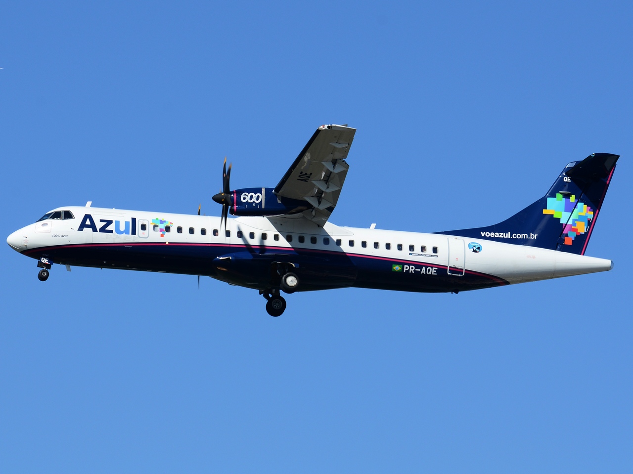 PR-AQE - ATR 72-600 (72-212A) - AZUL Linhas Aereas Brasileiras - GRU - 06-06-2013