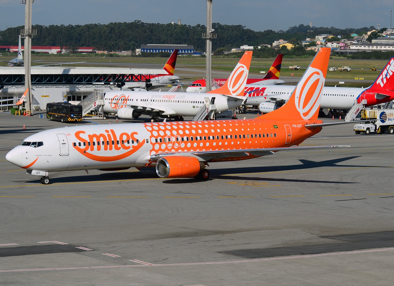 PR-GIT - 737-809 - GOL _ Linhas Aereas Inteligentes - GRU - 06-06-2013b