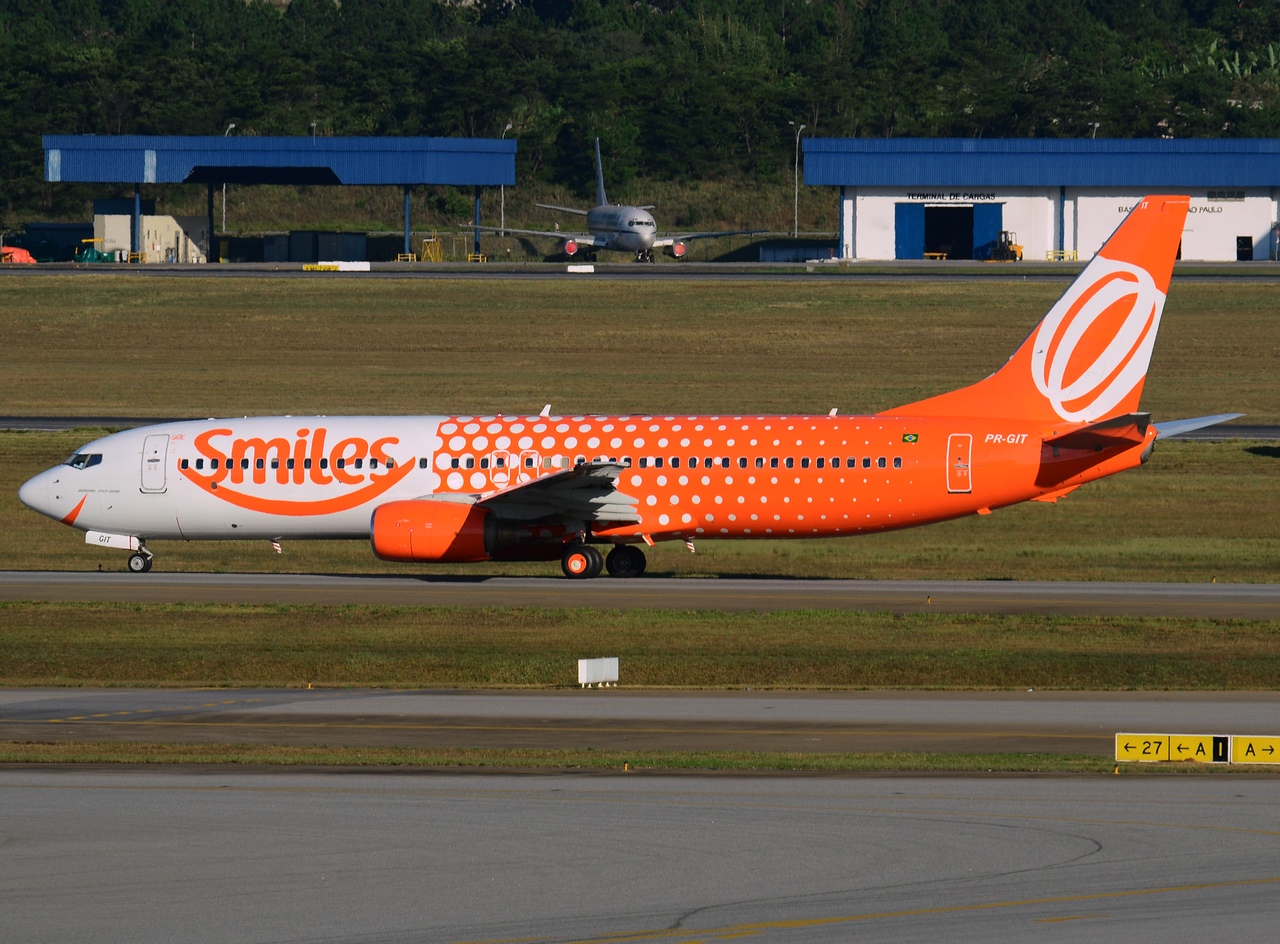 PR-GIT - 737-809 - GOL _ Linhas Aereas Inteligentes - GRU - 06-06-2013c