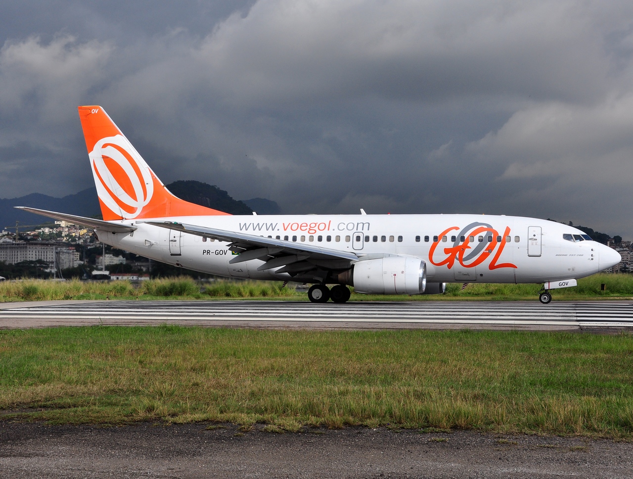 PR-GOV - 737-76N - GOL _ Linhas Aereas Inteligentes - SDU - 04-06-2013