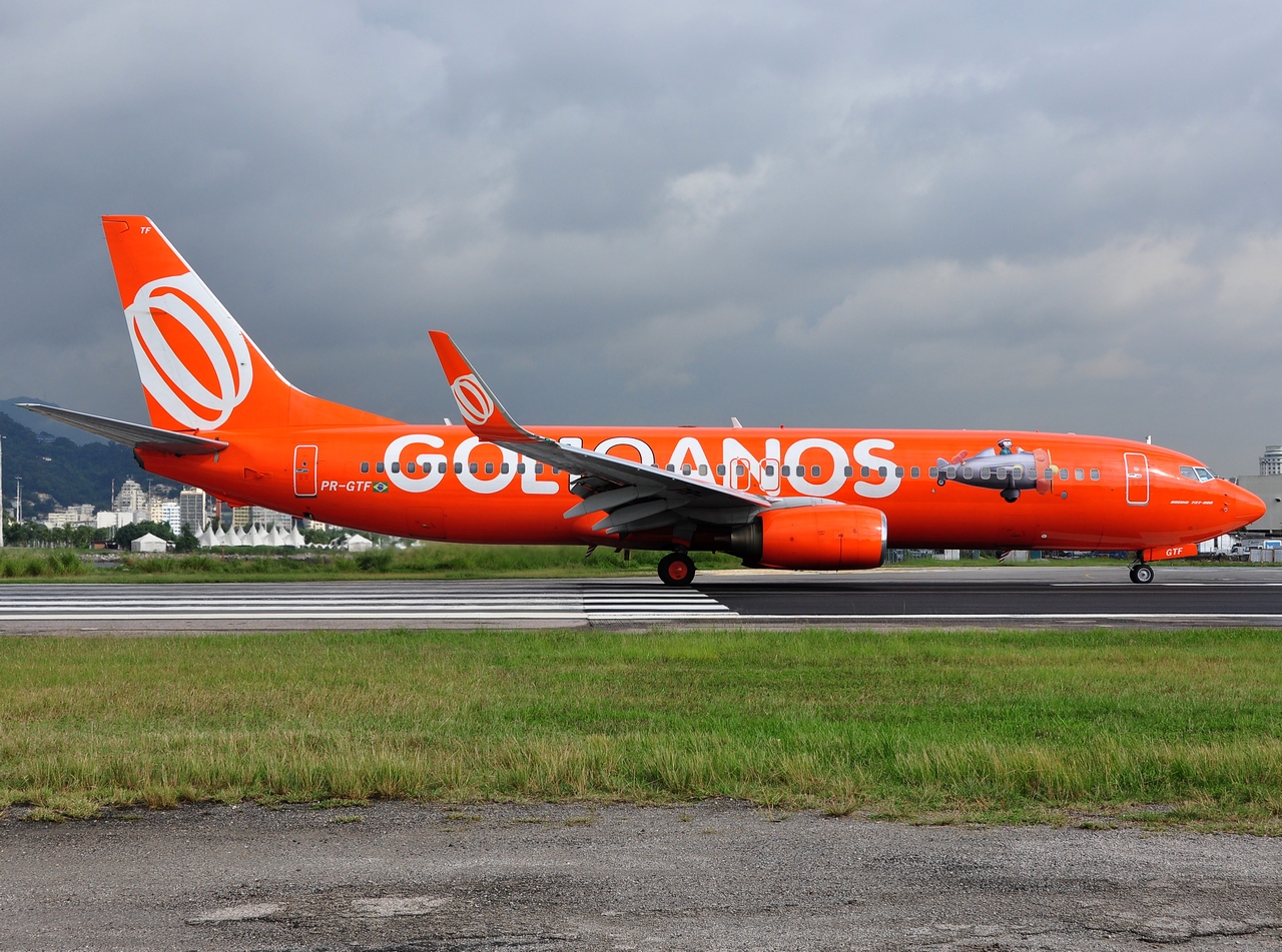 PR-GTF - 737-8EH(WL) - GOL _ Linhas Aereas Inteligentes - SDU - 04-06-2013b